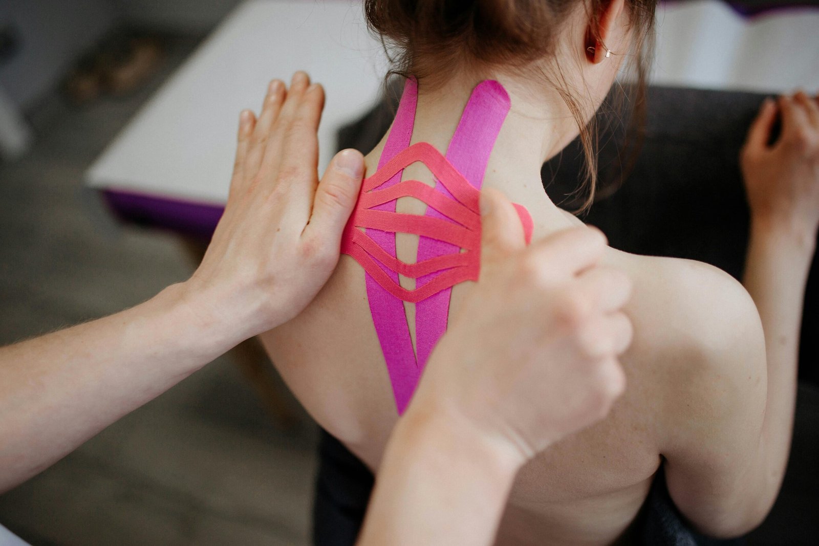 Elastisches Tape bei einer Behandlung